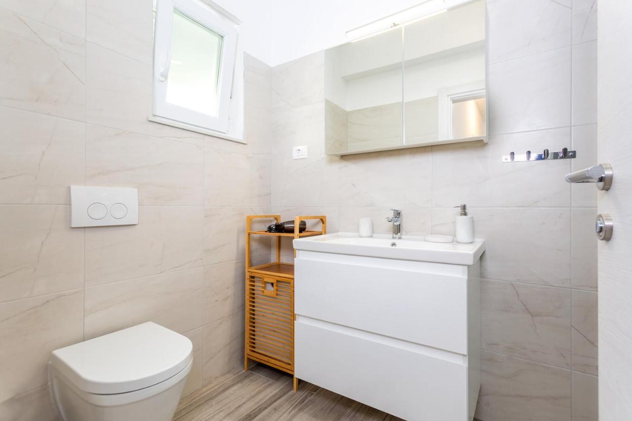 Kvarner Bay 4* - Apartments 1 & 3 Rijeka Exterior photo