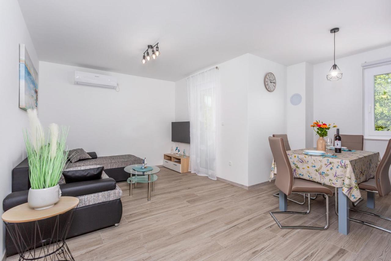 Kvarner Bay 4* - Apartments 1 & 3 Rijeka Exterior photo