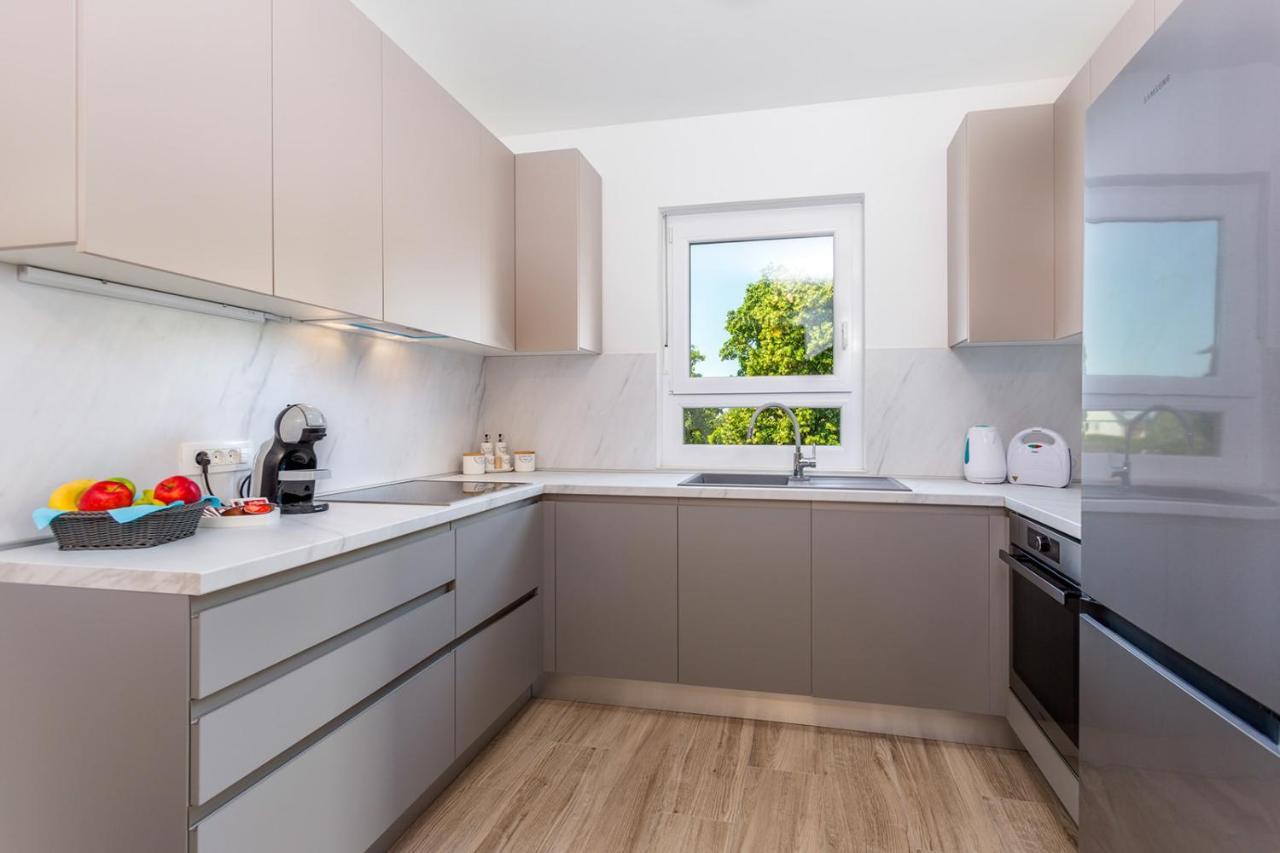 Kvarner Bay 4* - Apartments 1 & 3 Rijeka Exterior photo