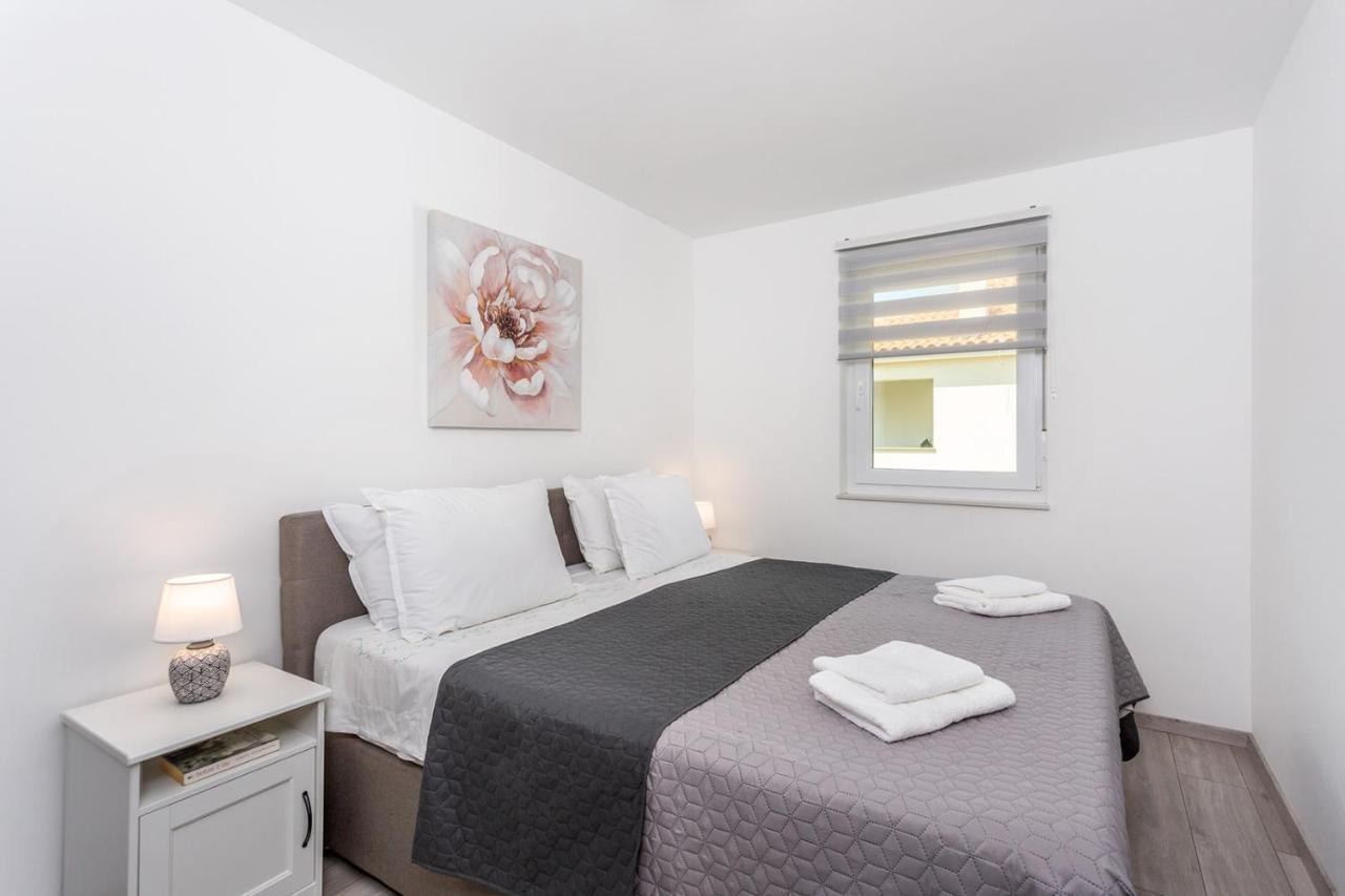 Kvarner Bay 4* - Apartments 1 & 3 Rijeka Exterior photo