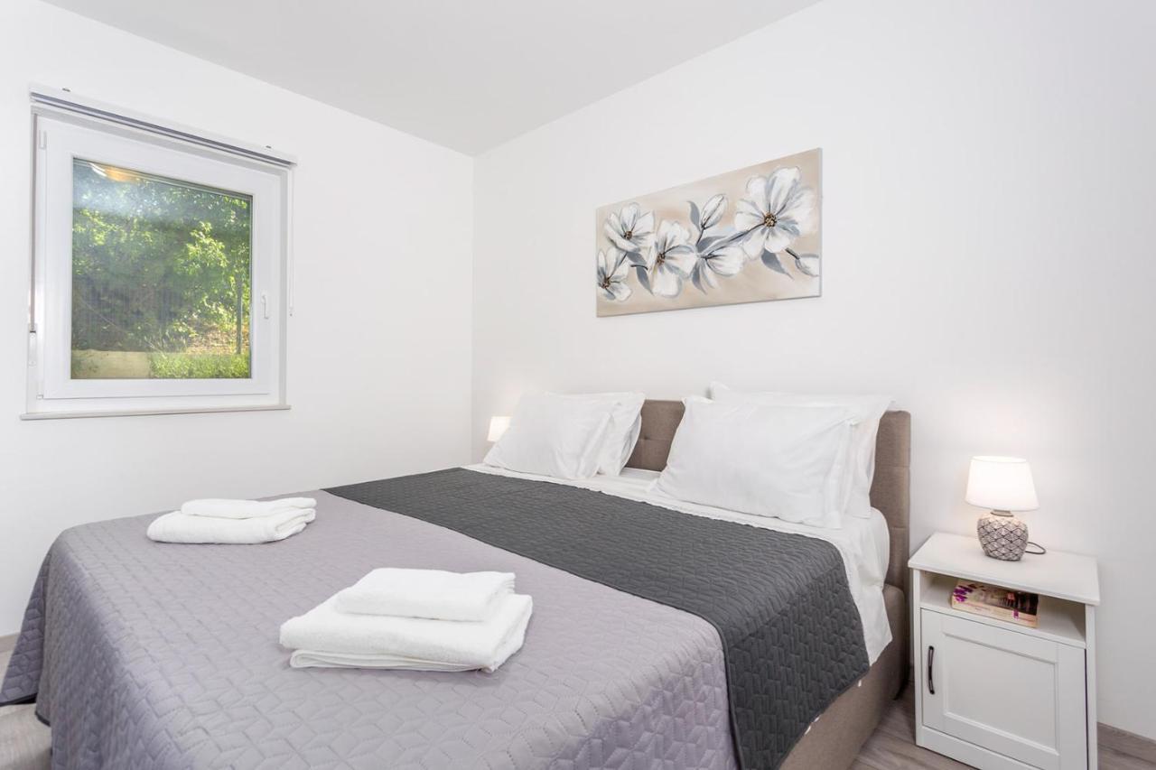 Kvarner Bay 4* - Apartments 1 & 3 Rijeka Exterior photo
